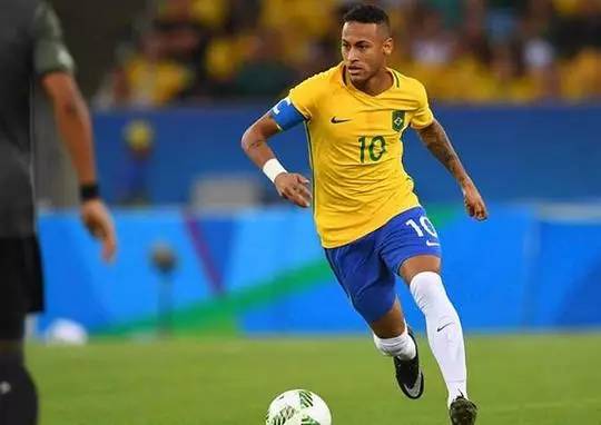 足球西甲双雄同日失分，冠军悬念再次被点燃