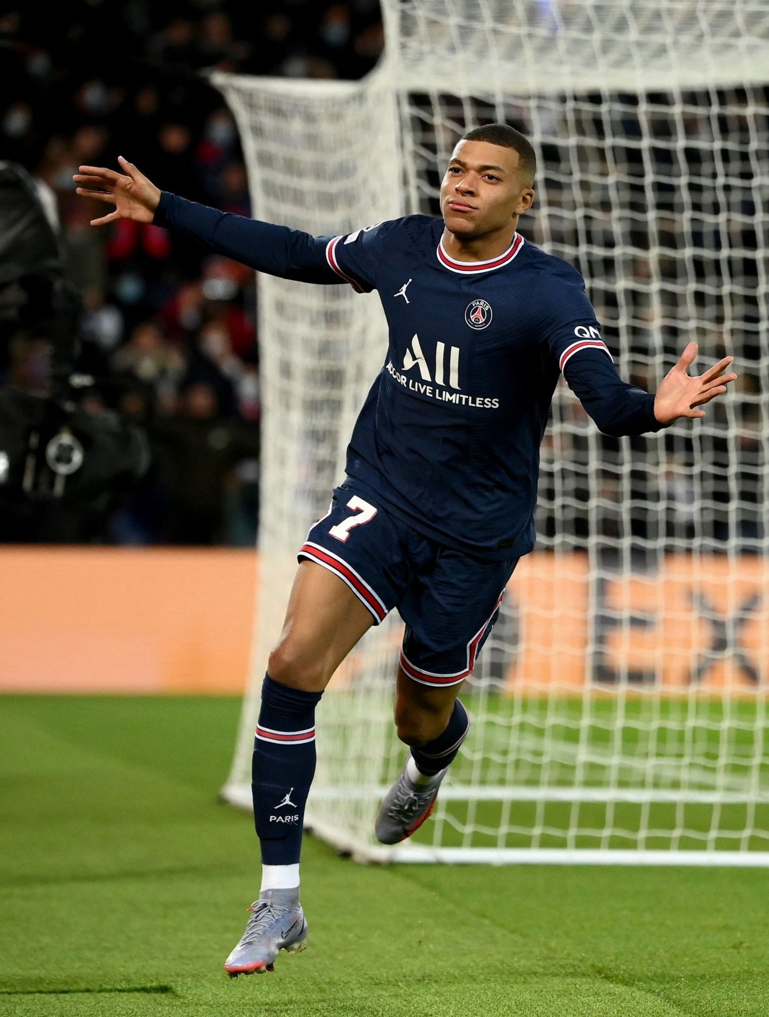 利物浦名宿：想逼走萨拉赫的可能是管理层，希望卖掉他变现