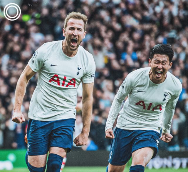 中超比赛亮点：上海海港绝杀山东泰山,（中超焦点战：上海海港补时绝杀山东泰山）